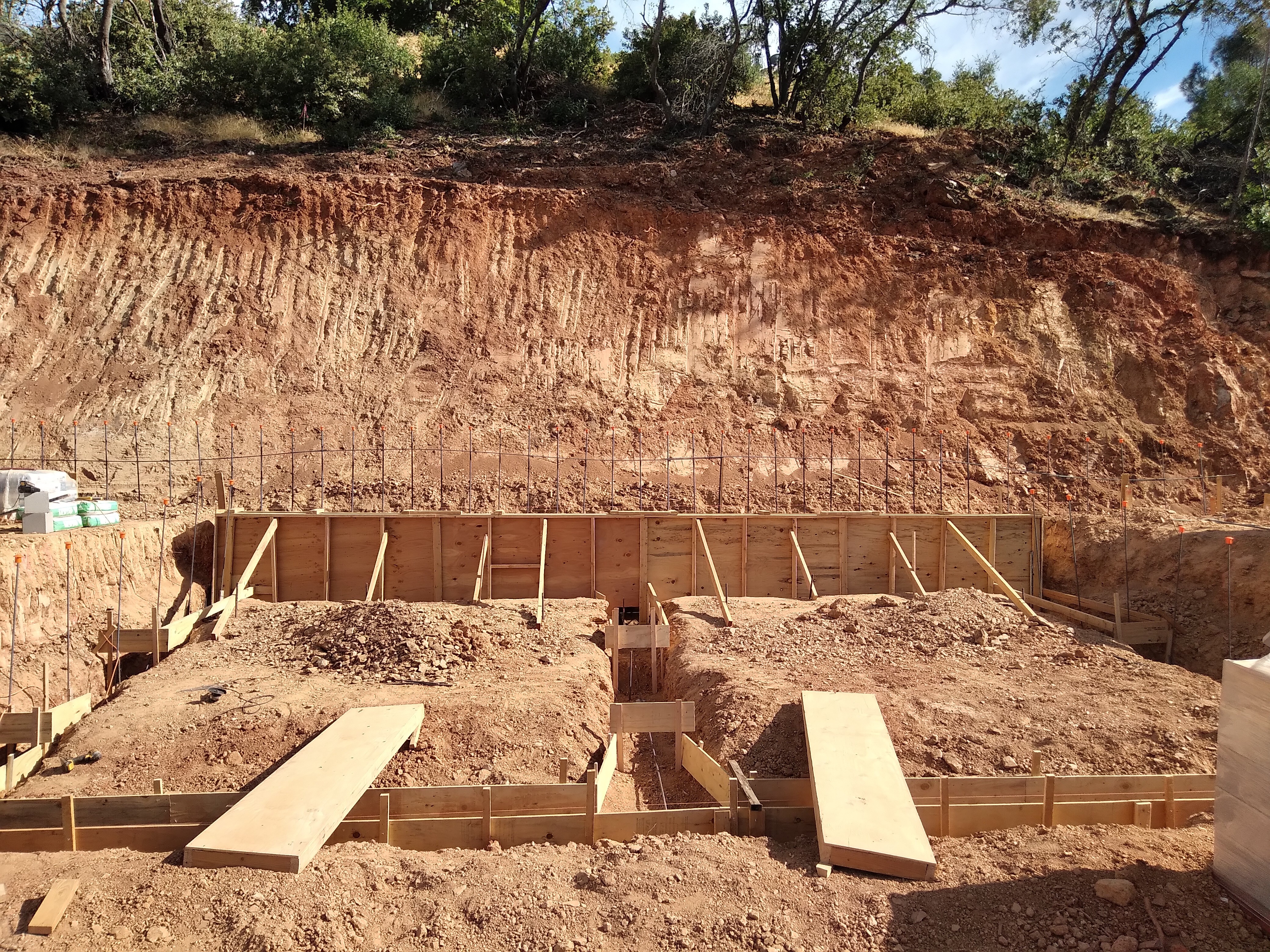 Concrete footings and formwork preparation in Mariposa CA