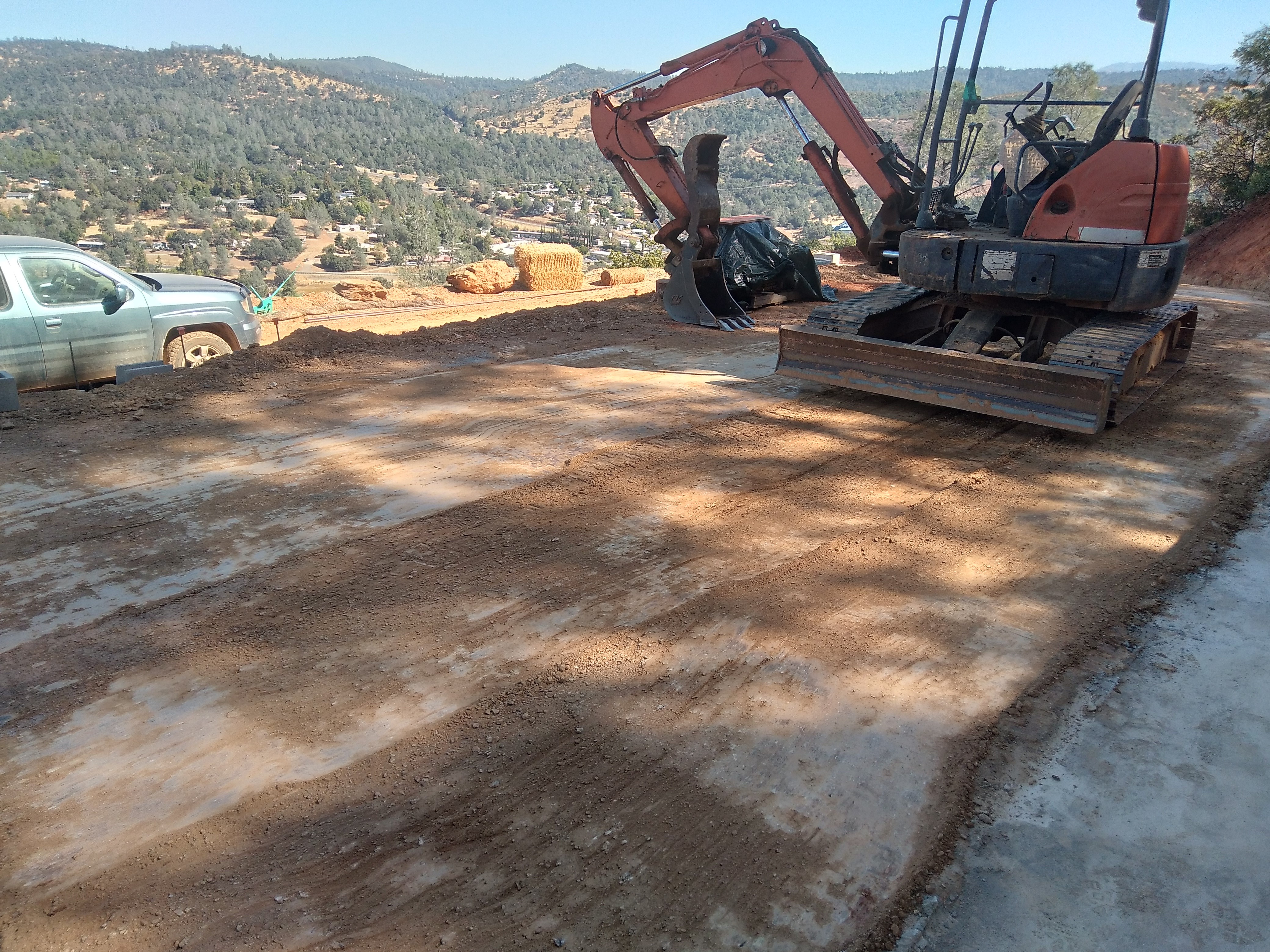 Building pad grading and site prep in Mariposa CA